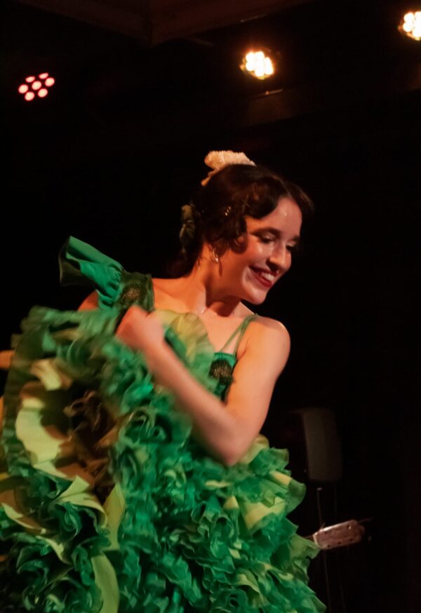Espectáculos de Flamenco – Isabel Alarcón, Bailaora